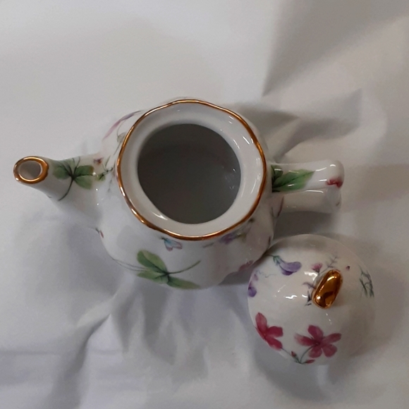 Miniature teapot 2004 floral motif square handle so pretty Spring Summer LkNew - Picture 4 of 5
